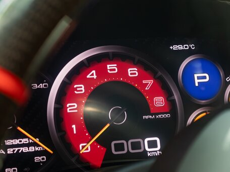 2016 Nissan GT-R I Рестайлинг 3, оранжевый, 10000000 рублей, вид 4