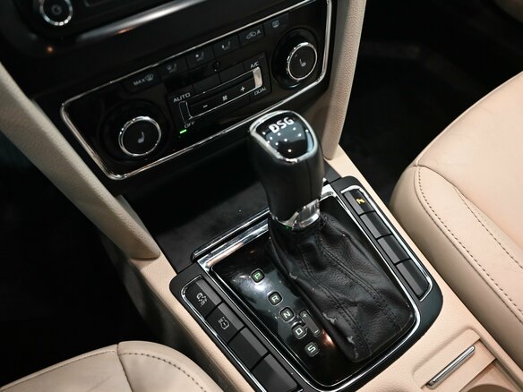 2014 Skoda Superb II Рестайлинг, фиолетовый, 920000 рублей - вид 16