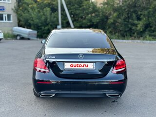 2020 Mercedes-Benz E-Класс 250 V (W213, S213, C238) Рестайлинг, чёрный, 3560000 рублей, вид 3