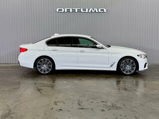 2018 BMW 5 серии 525d VII (G30/G31/G38), белый, 3199000 рублей, вид 4