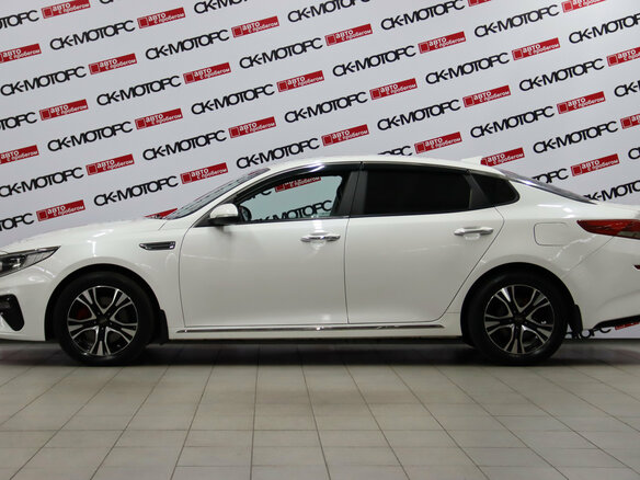 2019 Kia Optima IV Рестайлинг, белый, 1495950 рублей - вид 5