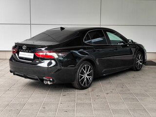 2023 Toyota Camry VIII (XV70) Рестайлинг, чёрный, 3390000 рублей, вид 2