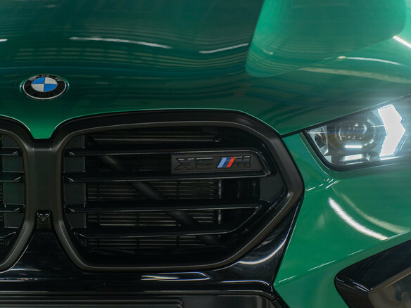 2026 BMW X6 M Competition III (F96) Рестайлинг, зелёный - вид 4