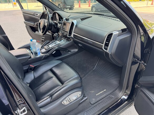 2012 Porsche Cayenne Diesel II (958), чёрный, 2590000 рублей - вид 20