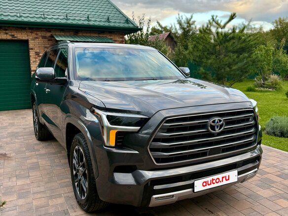 2023 Toyota Sequoia III, серый, 8950000 рублей - вид 1