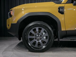 2024 Toyota Land Cruiser Prado 250 Series, коричневый, 14500000 рублей, вид 3