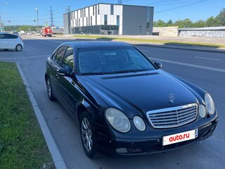 2004 Mercedes-Benz E-Класс 200 III (W211, S211), чёрный, 690000 рублей, вид 2