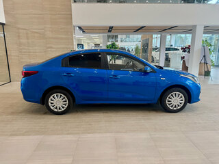 2019 Kia Rio IV, серебристый, 1149990 рублей, вид 4