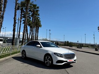 2018 Mercedes-Benz E-Класс 200 V (W213, S213, C238), белый, 2400000 рублей, вид 1