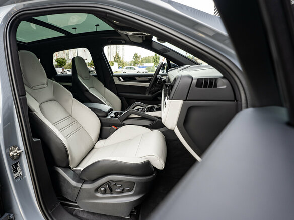 2026 Porsche Cayenne III Рестайлинг, серый, 19790000 рублей - вид 24