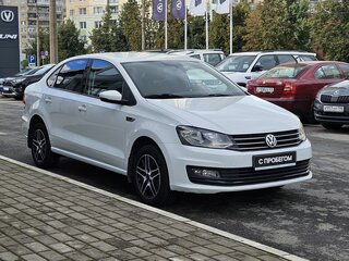 2018 Volkswagen Polo V Рестайлинг, белый, 899000 рублей, вид 4