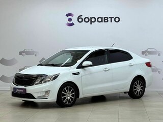 2013 Kia Rio 4-speed III, белый, 860000 рублей, вид 1