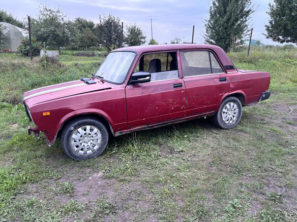 2004 Lada (ВАЗ) 2107, пурпурный, 70000 рублей - вид 5
