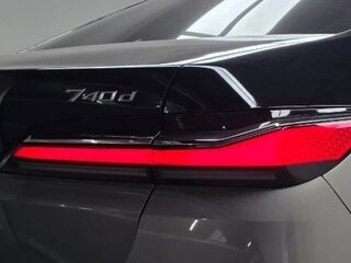 2025 BMW 7 серии 740d xDrive VII (G70), серый, 13917000 рублей, вид 4