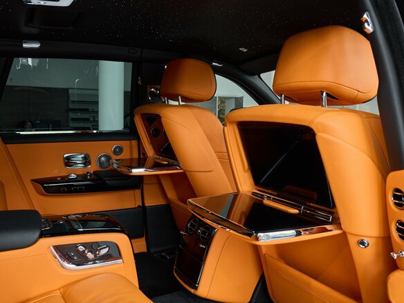 2024 Rolls-Royce Phantom VIII Рестайлинг (Series II), чёрный, 57000000 рублей - вид 16