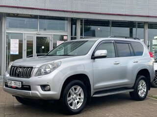 2010 Toyota Land Cruiser Prado 150 Series, серебристый, 2500000 рублей, вид 1