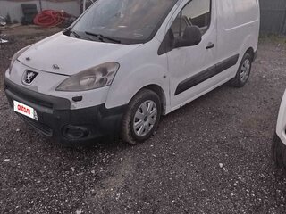 2010 Peugeot Partner II, белый, 225000 рублей, вид 1