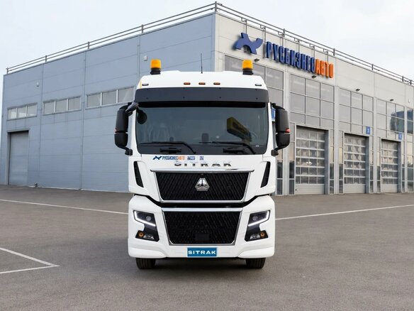 2026 Sinotruk Sitrak C7H MAX, белый, 12050000 рублей - вид 2