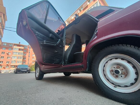 2002 Lada (ВАЗ) 2107, пурпурный - вид 12