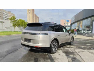 2025 Lynk & Co 900, серебристый, 7950000 рублей, вид 4