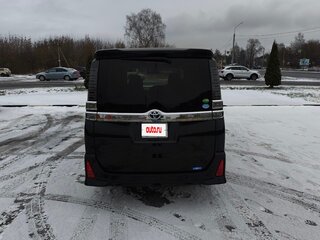 2018 Toyota Voxy III (R80) Рестайлинг, чёрный, 2700000 рублей, вид 2