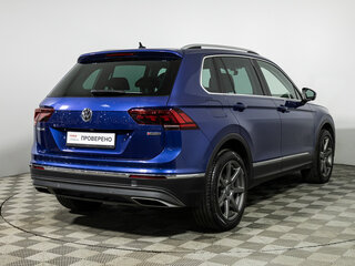 2018 Volkswagen Tiguan II, синий, 2649700 рублей, вид 5
