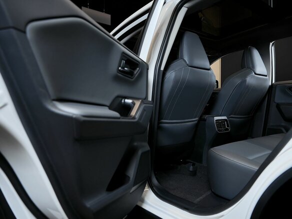 2026 Toyota RAV4 VI (XA60), белый, 4550000 рублей - вид 28