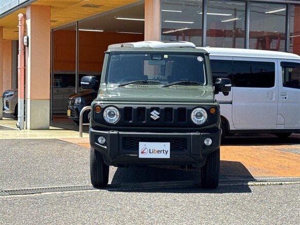 2023 Suzuki Jimny Kei car IV, зелёный - вид 1