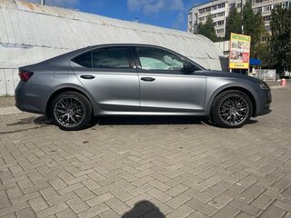 2022 Skoda Octavia IV (A8), серый, 3350000 рублей, вид 5