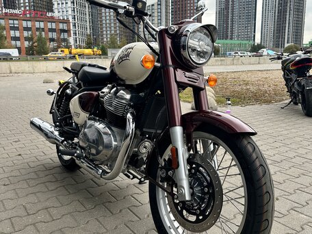 2026 Royal Enfield Classic 650, чёрный, 703000 рублей, вид 3