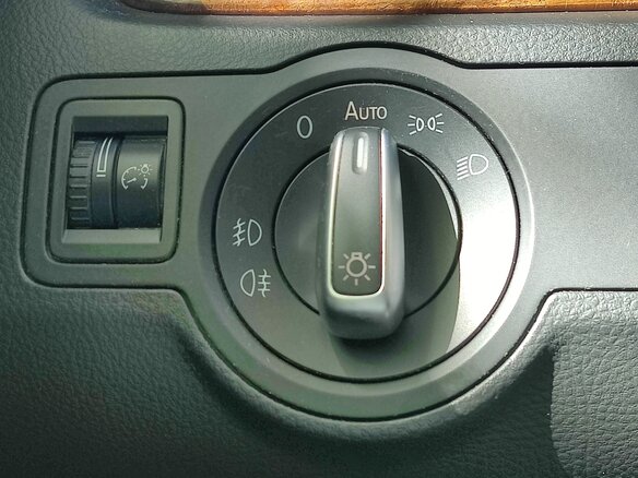 2011 Volkswagen Passat B7, чёрный, 1300000 рублей - вид 10
