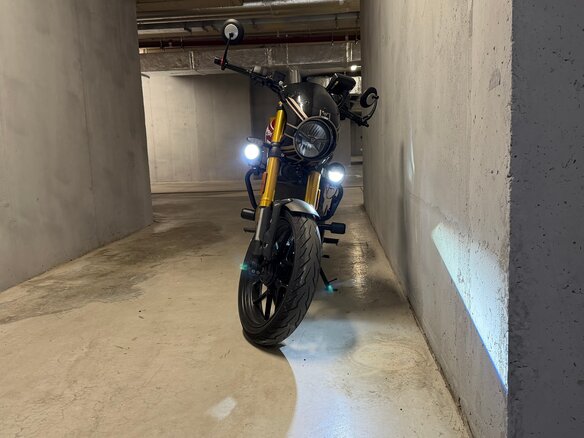 2024 Triumph Speed 400, красный, 600000 рублей - вид 8