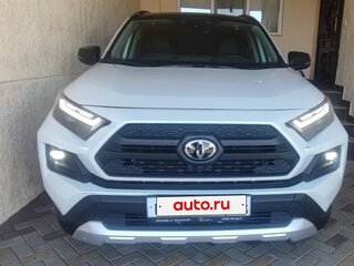 2024 Toyota RAV4 V (XA50), белый, 3850000 рублей, вид 1