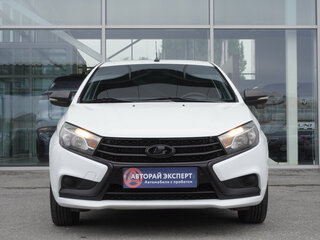 2017 Lada (ВАЗ) Vesta I, белый, 740000 рублей, вид 2