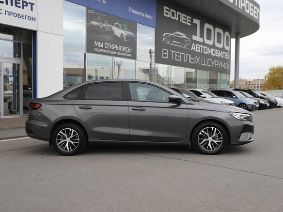 2024 Geely Emgrand II, серый, 1600000 рублей - вид 5