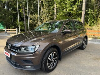 2018 Volkswagen Tiguan II, коричневый, 2000000 рублей, вид 1