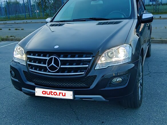 2009 Mercedes-Benz M-Класс 350 II (W164) Рестайлинг, чёрный, 1350000 рублей - вид 1