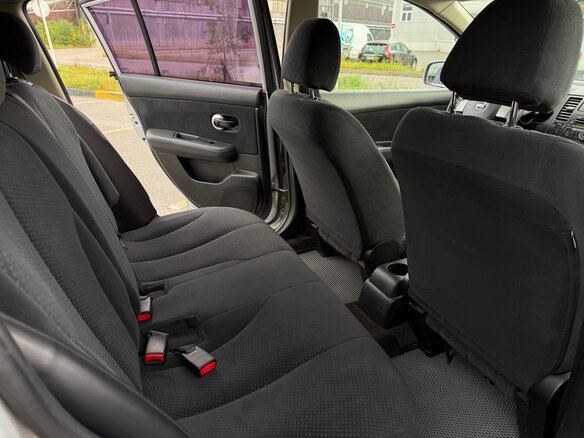 2011 Nissan Tiida I Рестайлинг, серый, 750000 рублей - вид 13