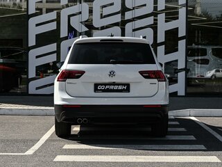 2018 Volkswagen Tiguan II, белый, 1999000 рублей, вид 4
