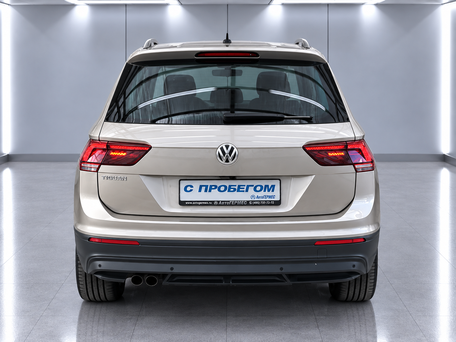 2018 Volkswagen Tiguan II, бежевый, 1905000 рублей, вид 3