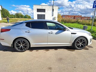 2014 Kia Optima III Рестайлинг, серебристый, 1140000 рублей, вид 3
