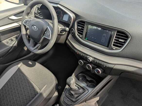 2026 Lada (ВАЗ) Vesta CNG I Рестайлинг (NG), белый - вид 9