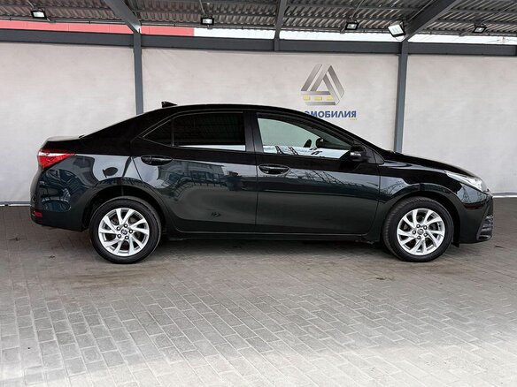 2018 Toyota Corolla XI (E160, E170, E180) Рестайлинг 1, чёрный - вид 5