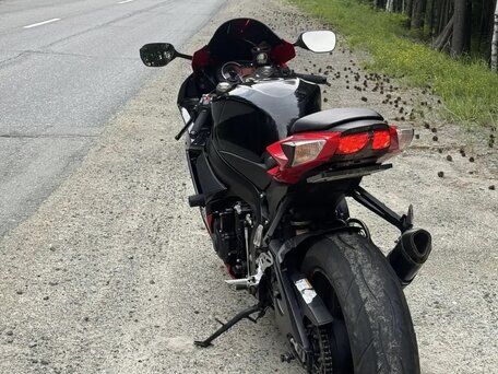 2014 Suzuki GSX-R 750, чёрный, 720000 рублей, вид 3