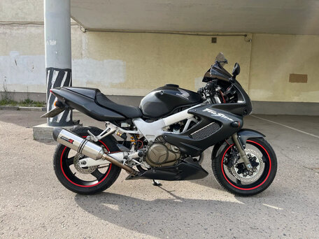 2005 Honda VTR 1000, чёрный, 300000 рублей, вид 1