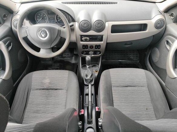 2010 Renault Logan I Рестайлинг, бежевый, 339000 рублей - вид 9