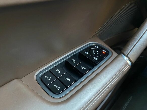 2020 Porsche Cayenne III, белый, 7450000 рублей - вид 34