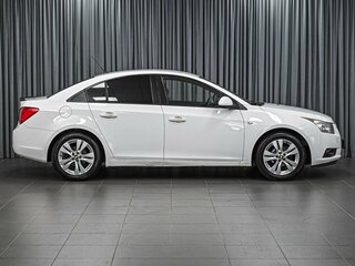 2010 Chevrolet Cruze I, белый, 564000 рублей, вид 5