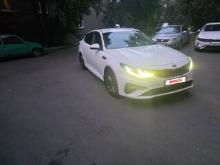 2019 Kia Optima IV Рестайлинг, белый, 1640000 рублей, вид 2