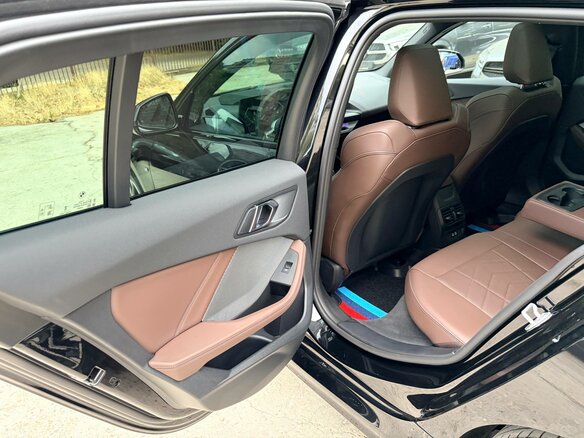 2025 BMW 1 серии 120i IV (F70), чёрный, 4990000 рублей - вид 29